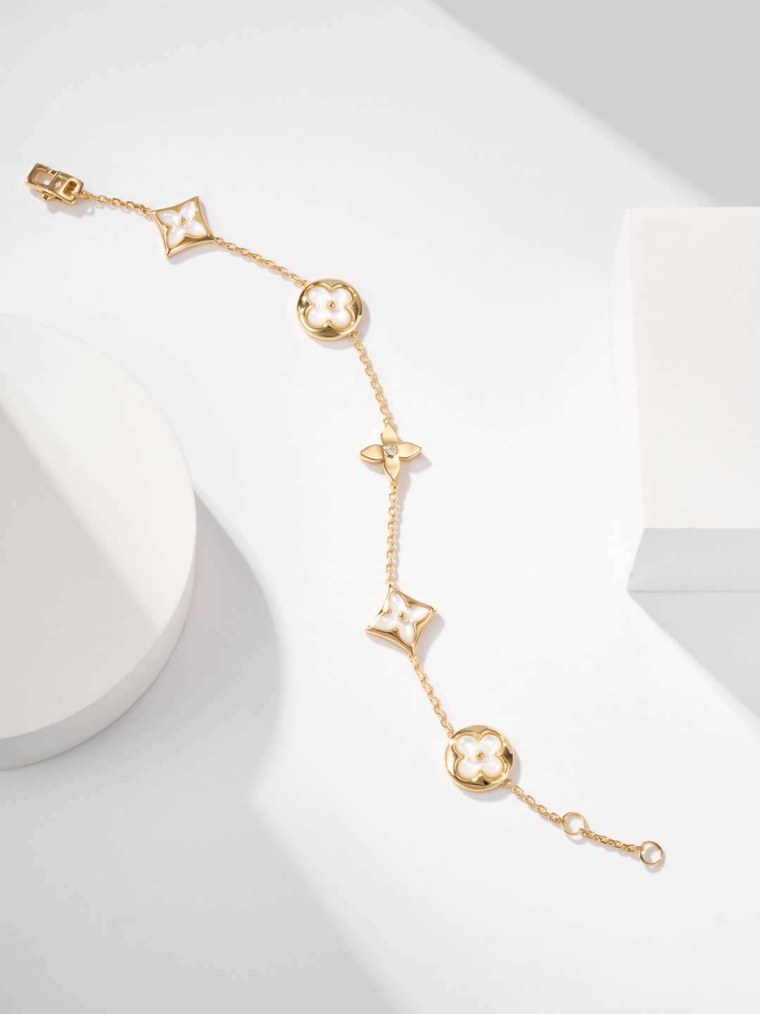 Van Cleef & Arpels Gold Flower Bracelet